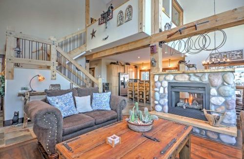 Quandary Village House | Breckenridge 'Sky Lodge' w/Hot Tub + Gas Grill!