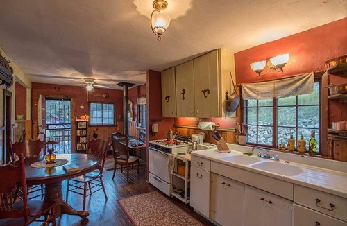 Leadville Cabin | Bright and Spacious Cabin Rental for Couples near Copper Mountain, Colorado