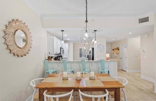 Butler Beach Condo | Bright Beach Condo, Pool, Spa, Comfy Beds, Patio