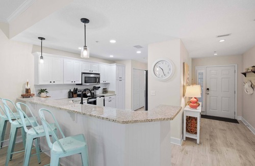 Butler Beach Condo | Bright Beach Condo, Pool, Spa, Comfy Beds, Patio