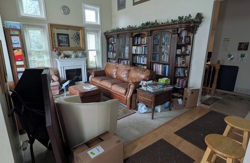 Snowbird House | Bunkbed In Quiet, Friendly Family-Hosted Home in South Jordan Near Everything