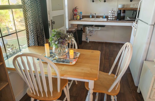 Marianna Cabin | Cabin close to FL Caverns! Pool, WI-FI, & Firepit