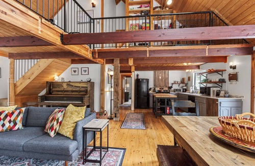 Sherwood Forest House | Cabin in Blue River with Amazing Views!