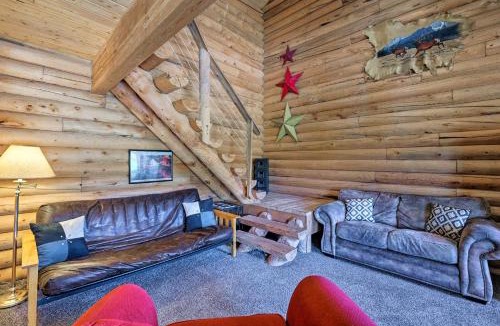 Spanish Valley House | Cabin w/Fire Pit, Views & BBQ: 18 Mi to Moab!