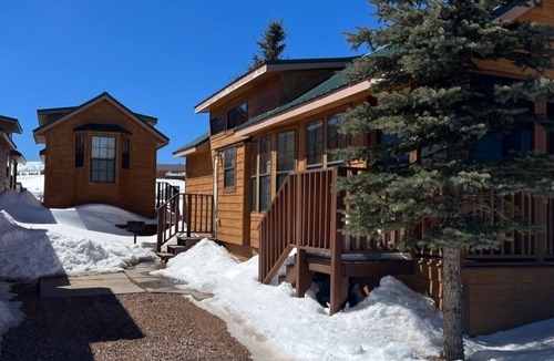 Mammoth Creek Cabin | Cabins by Panguitch Lake: Where Rustic Charm Meets Amazing Fishing!