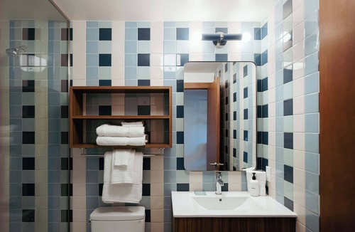Hale Apartment | Cactus Country Hideout | La Vista Motel | 107