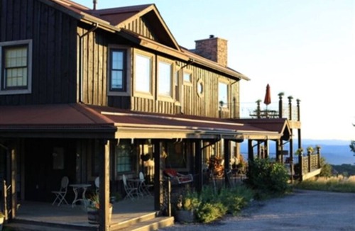 Spanish Valley Cabin | Cedar Bend Lodge Cabin @ Whispering Oaks, 20 miles from Moab!