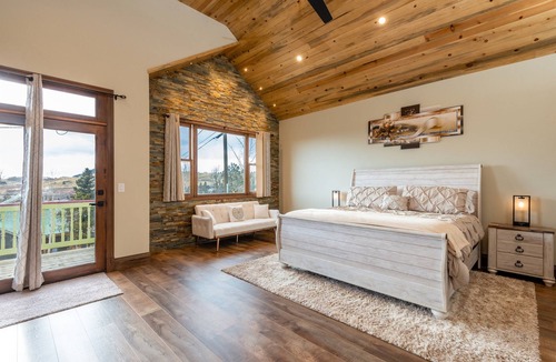 Cripple Creek House | Central A/C*MTN Views*Rain Shower*Fireplace