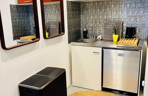 Curtis Park Apartment | ChampaHouse GuestSuite - EZAccess to Rino/Ballpark