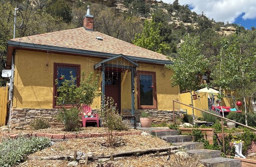 Lewis Cabin | Charming 2 bedroom/1 bath with AC in peaceful Dolores