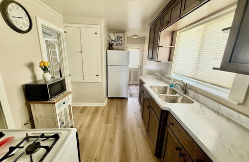 Craig Cottage | Charming 2-bedroom cottage in Craig-Walk to Shops, Dining & Downtown Activities