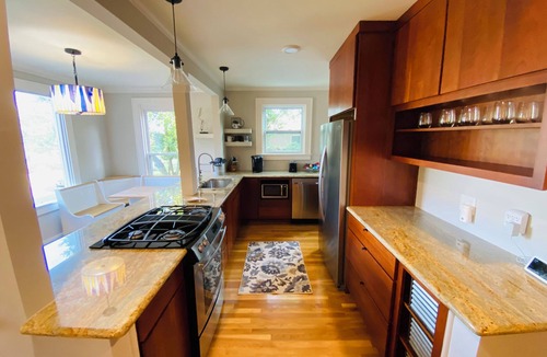 Southeast Pensacola House | Charming 2-bedroom Magnolia Cottage in serene East Hill with WiFi, AC