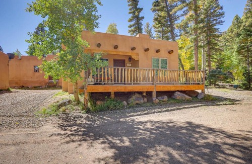 Amalia House | Charming Amalia Retreat w/Fireplace & Grill!