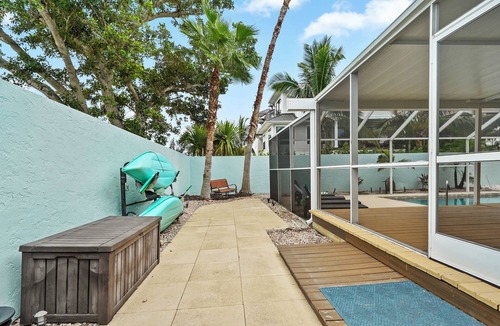 Sarasota Cottage | Charming Beach Bungalow with Private Pool and steps away from the Beach!