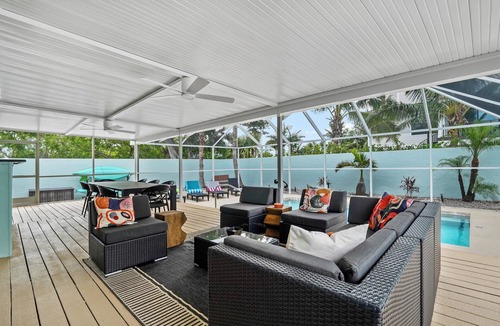 Sarasota Cottage | Charming Beach Bungalow with Private Pool and steps away from the Beach!