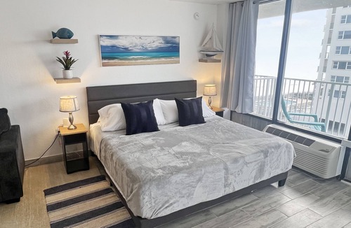 Schulte Park Condo | Charming Beachfront Oasis ~ Ocean Views ~ King Bed