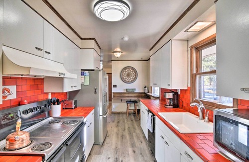 Leadville North Cottage | Charming Leadville Retreat w/Private Hot Tub