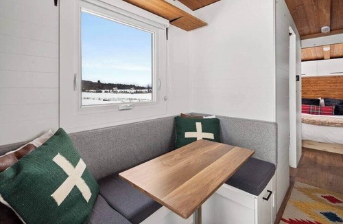 Morrisville House | Charming Modern Tiny Home, Minutes to Stowe