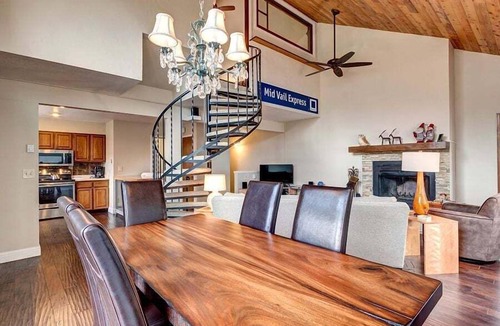 Eagle-Vail House | 🔥 Charming Mountain Retreat with Fireplace, Views & Designer Touches - Summer Rentals Only