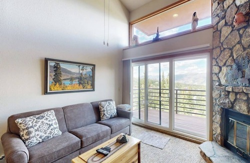 Wildernest Condo | Charming Mountain View Condo with WiFi, Fireplace
