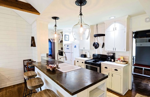 University District House | Charming Three Bdrm Home on Quiet Street- Near U of M - Fully Fenced Yard-