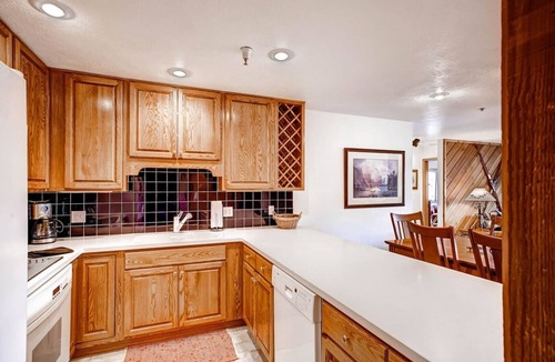 Historic District Condo | Cimarron - great condo! Slopes and town within easy walking distance