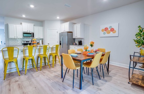Tallahassee House | Citrus Cottage: Comfy - Hwy 10 - Peaceful Retreat