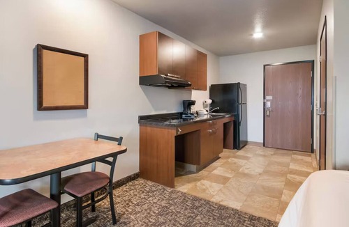 Rock Springs Hotel | Clean and Quiet Long-Stay Hotel Near Rock Springs Center