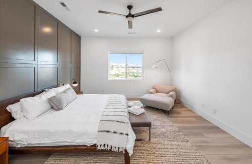 Toquerville House | Cliffside Modern Villa - Lower Level