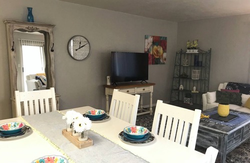 West Valley City House | Close to Downtown. 5 min to Airport. Large 1 Bedroom private condo