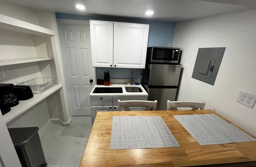 Lake Ridge Apartment | Coastal Cove Studio 5 minutes to beach