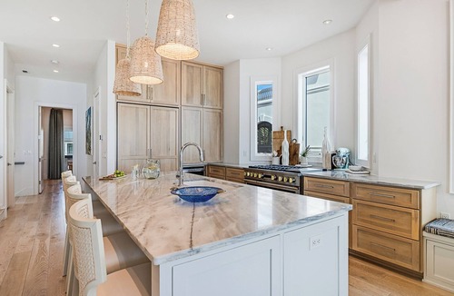 Sunnyside House | Coastal Living is an exquisite home sat directly on the beautiful beaches of Carillon.