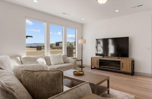 St. George House | Coastline Cottage townhouse