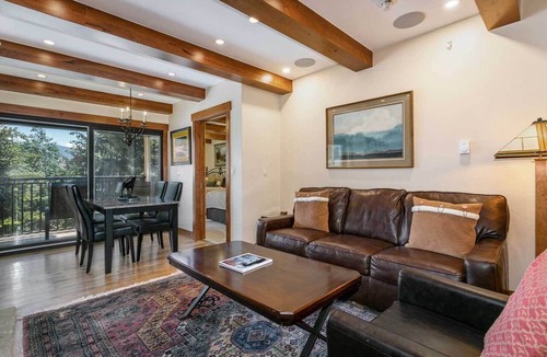 Vail Condo | Comfortable 2BR Lionshead Village Antlers condo - walk to ski lifts, pool & more