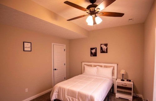 Vine Grove House | Comfortable Spacious 3 BR house close to FT Knox
