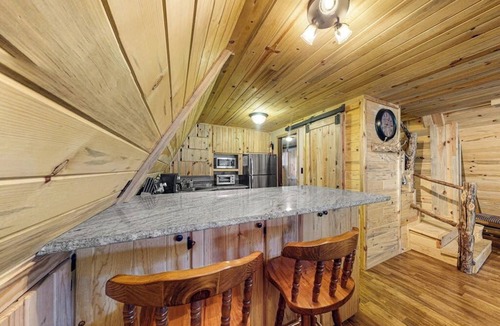 Ponderosa Pines House | Comfy Cabin w/Mountain Views/Free WiFi/Firepit/Washer/Dryer - Near Wolf Creek