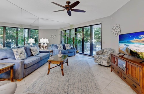Key West Condo | *CONCH IN THE TREETOPS* Beach Condo/Pool + Last Key White Glove Service.
