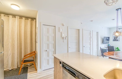 Laval-des-Rapides Apartment | Condo Moderne