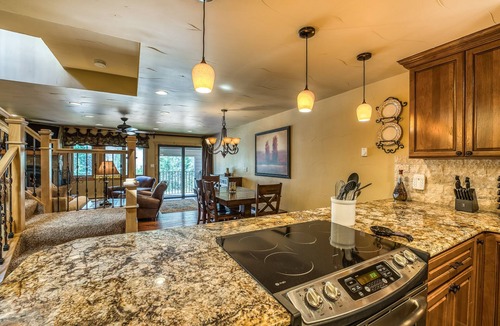 Vail Condo | Convenient East Vail 2 Bedroom Condo by Gorecreek Rentals