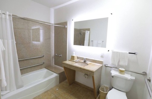 Cuero Hotel | Convenient Room for Exploring Downtown, w/Onsite Pool & Free Parking