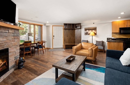 Snowmass Village Condo | Conveniently Located in Snowmass! Pool, Hot tub, Fitness Room & Gas FP