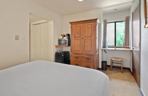 Copper Mountain Village Hotel | Copper Mountain Inn Hotel Style Room with 1 Bed #229 by RedAwning