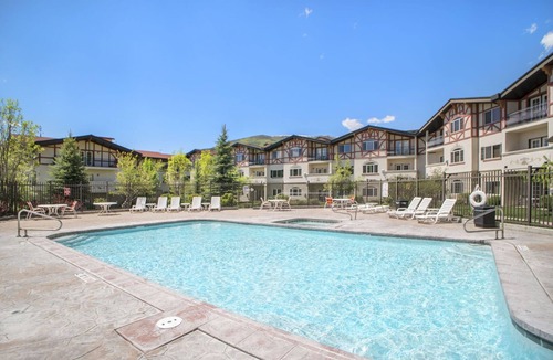 Zermatt Villa | Couples Getaway~Skiing, Hot Spring, Park City Resorts Villa 2029