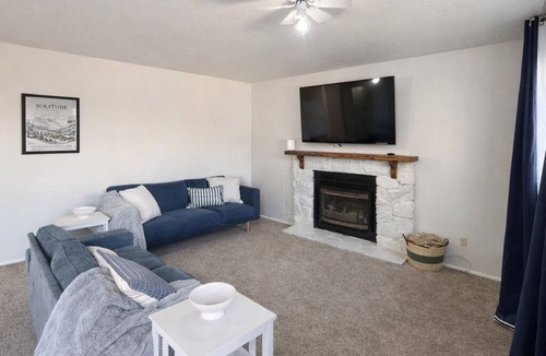 West Jordan Apartment | Cozy 2-bedroom apartment in amazing West Jordan with a great location.