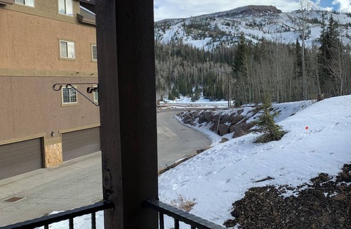 Brian Head Condo | Cozy 2 br 2 ba, attached 2 car garage, sleeps 5