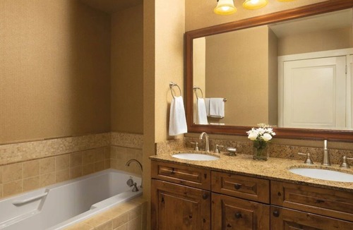 Highlands Townhomes Resort | Cozy 3-bedroom resort with WiFi, AC in amazing Beaver Creeknn