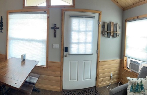 Gleneagle Cabin | Cozy Cabin w/loft in charming Colorado Springs near USAFA