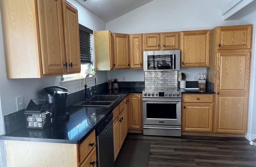Grant Ranch Condo | Cozy Condo Near The Foot Hills With Mountain Views with attached 2 car garage