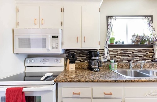 Liberty Wells Cottage | Cozy Cottage Hidden in Salt Lake City - The Hideaway