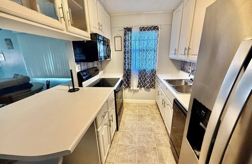 Doniphan House | Cozy Current River Cabin, Doniphan on the water.